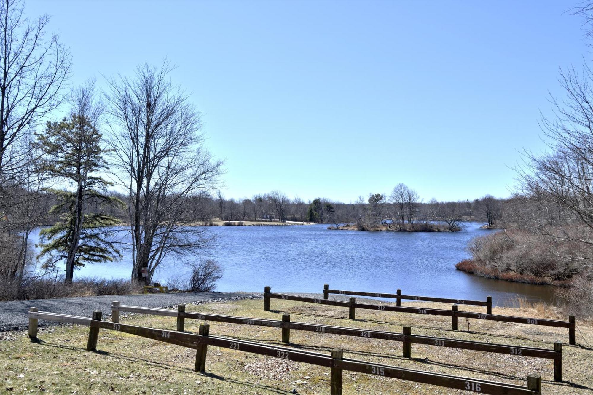Lakehouse *Hottub*Jacuzzi*Firepit*Bbq*Pool Long Pond Exteriör bild